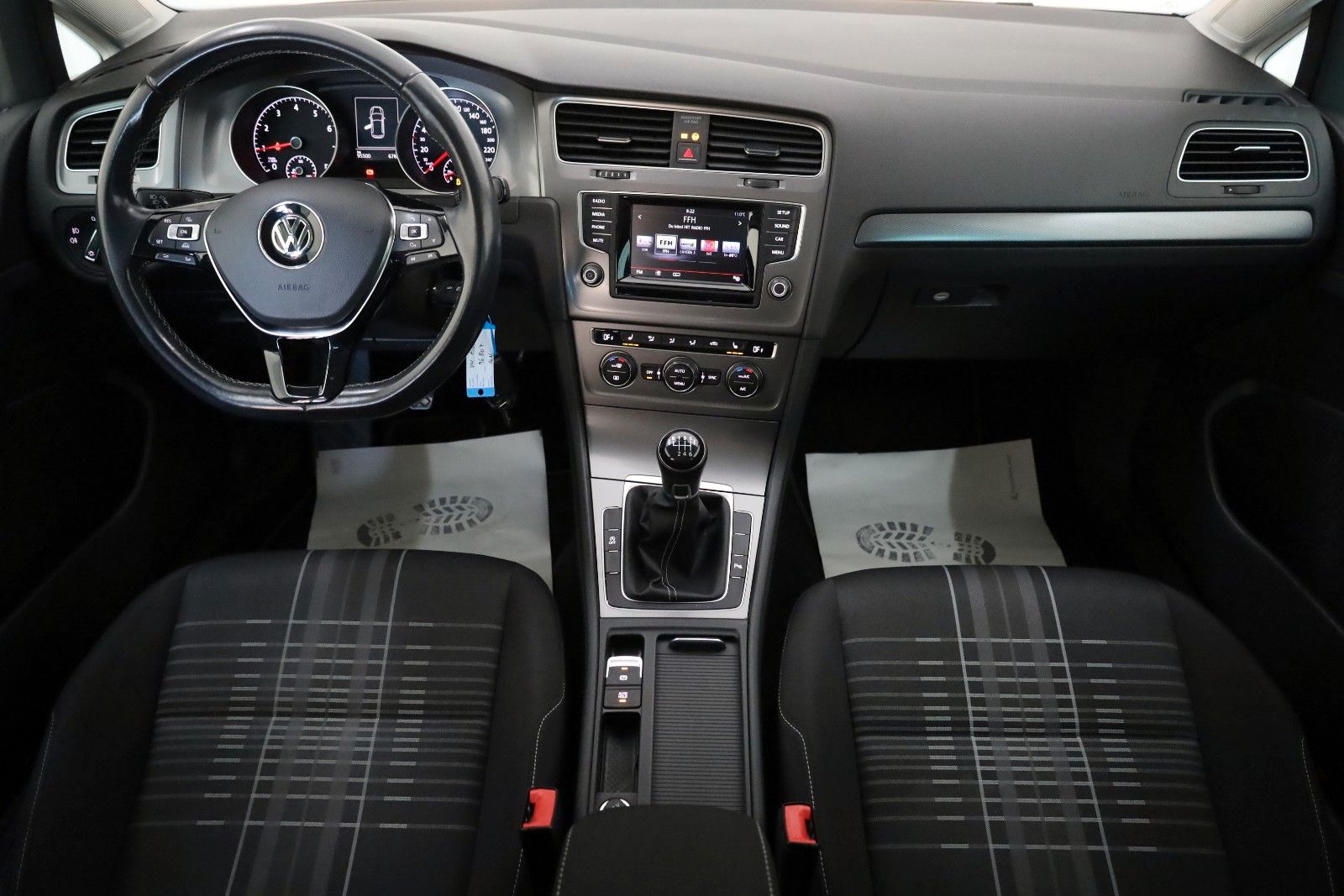 Fahrzeugabbildung Volkswagen Golf VII Lim. Lounge SH,PDC,SR+WR