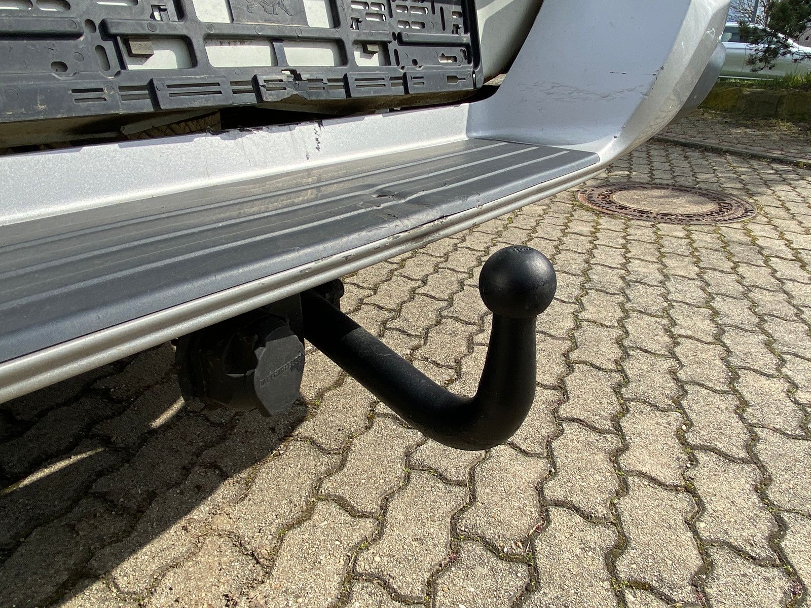 Fahrzeugabbildung Mitsubishi L200 Plus Doppelkabine 4WD