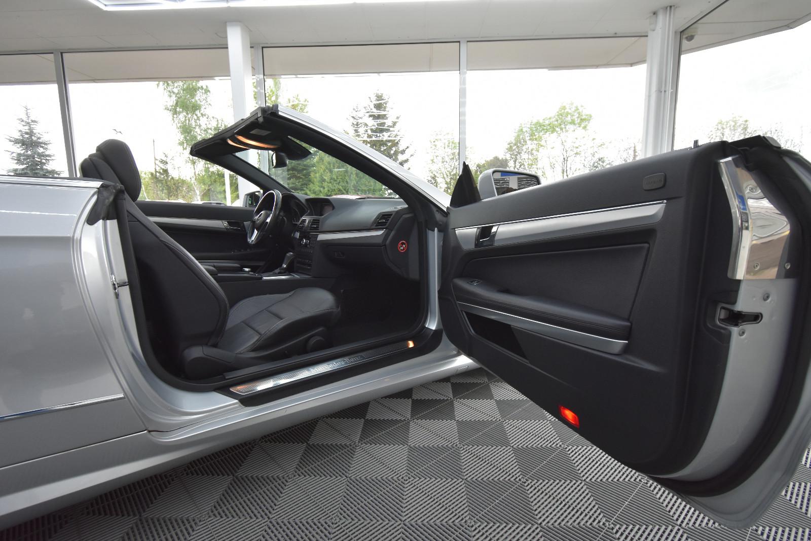 Mercedes-Benz E 250 Cabrio SHZ NAVI SBL AHK TEMP
