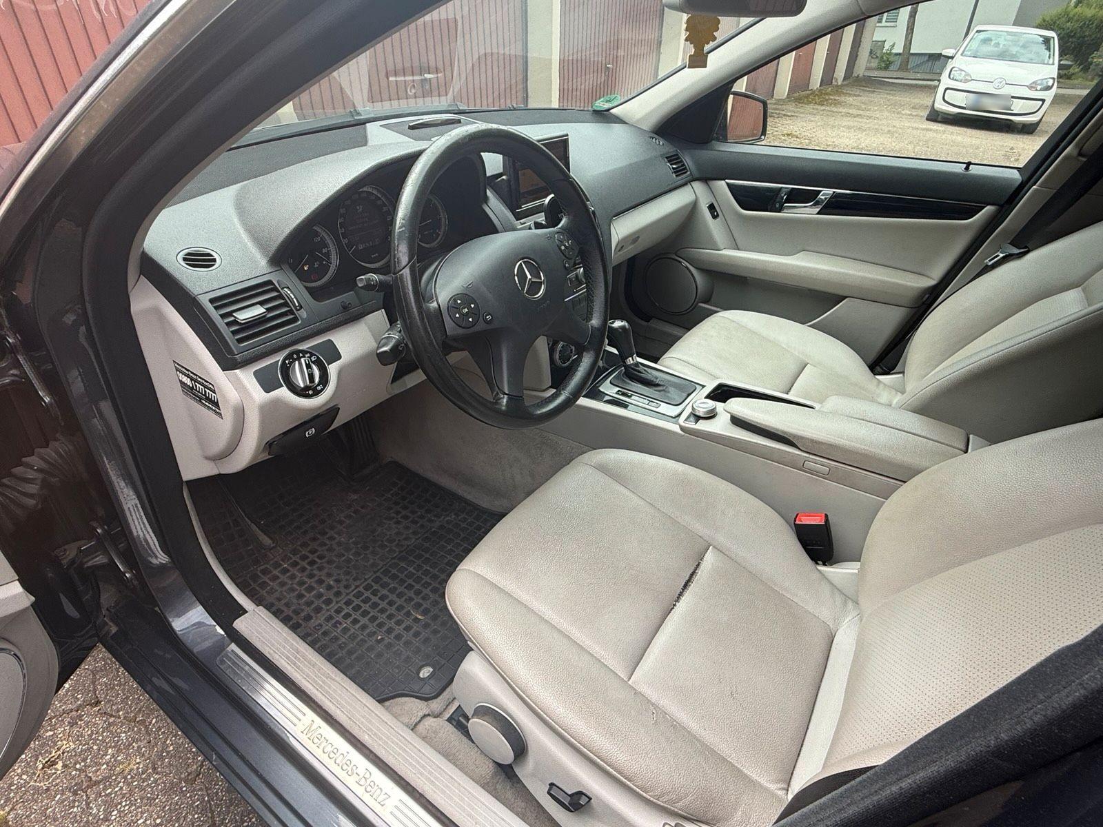 Mercedes-Benz C220 2009 — photo 6