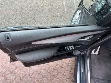 Fahrzeugabbildung BMW X5 30d *Alcantara*Pdc*Standheiz*M Sport*