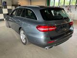 Mercedes-Benz E 220 E -Klasse T-Modell E 220 d - Mercedes-Benz E 220: Grau