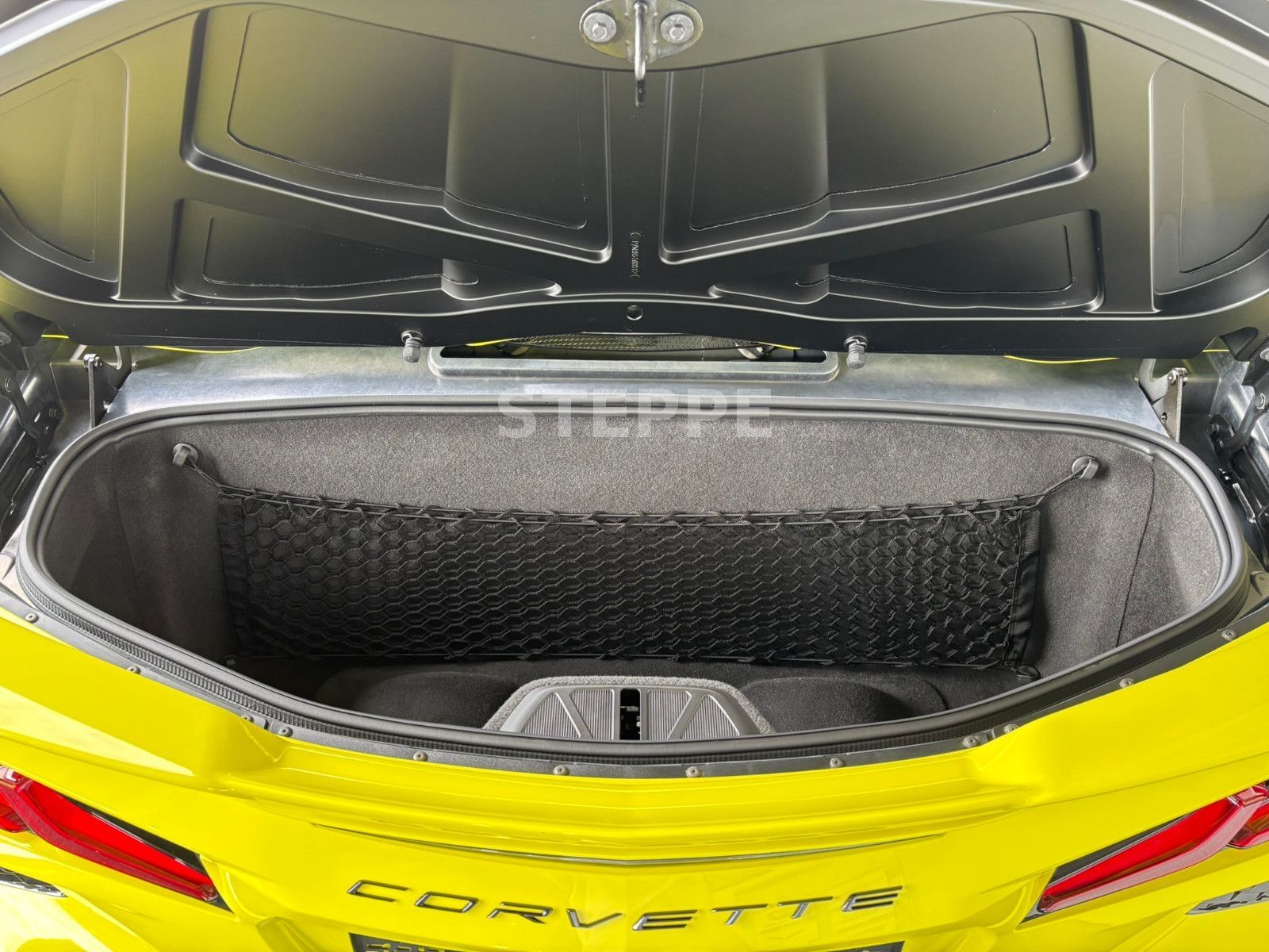 Corvette C8 Stingray Convertible 3LT Europamodell STEPPE