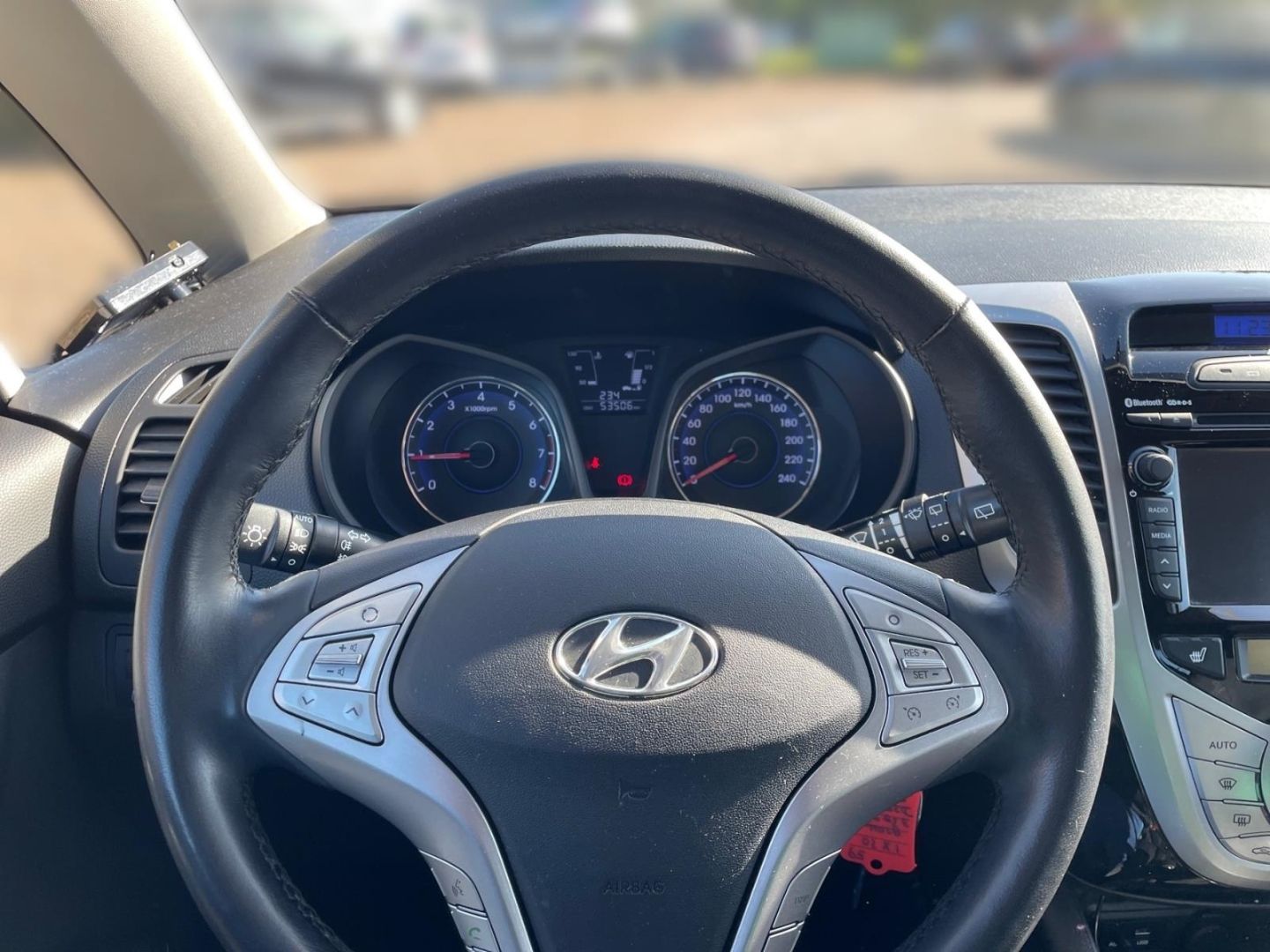 Fahrzeugabbildung Hyundai ix20 1.6 Space Plus Navigation Kamera Sitzheizun