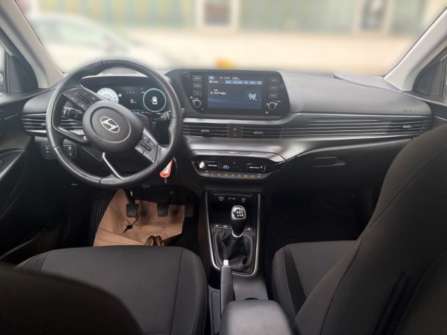 Fahrzeugabbildung Hyundai i20 Advanced 1.0 T-GDI +CARPLAY+TEMPOMAT+SHZ+RFK