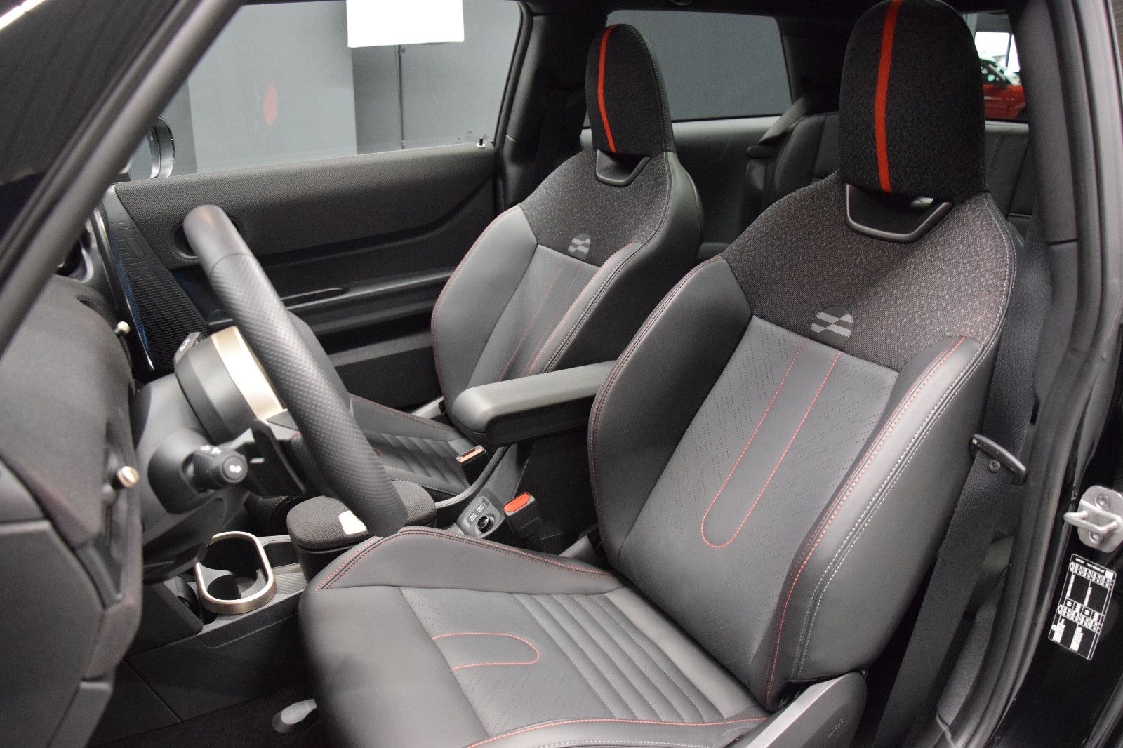 Fahrzeugabbildung MINI Cooper C John Cooper Works Trim HuD Pano 18 Zoll