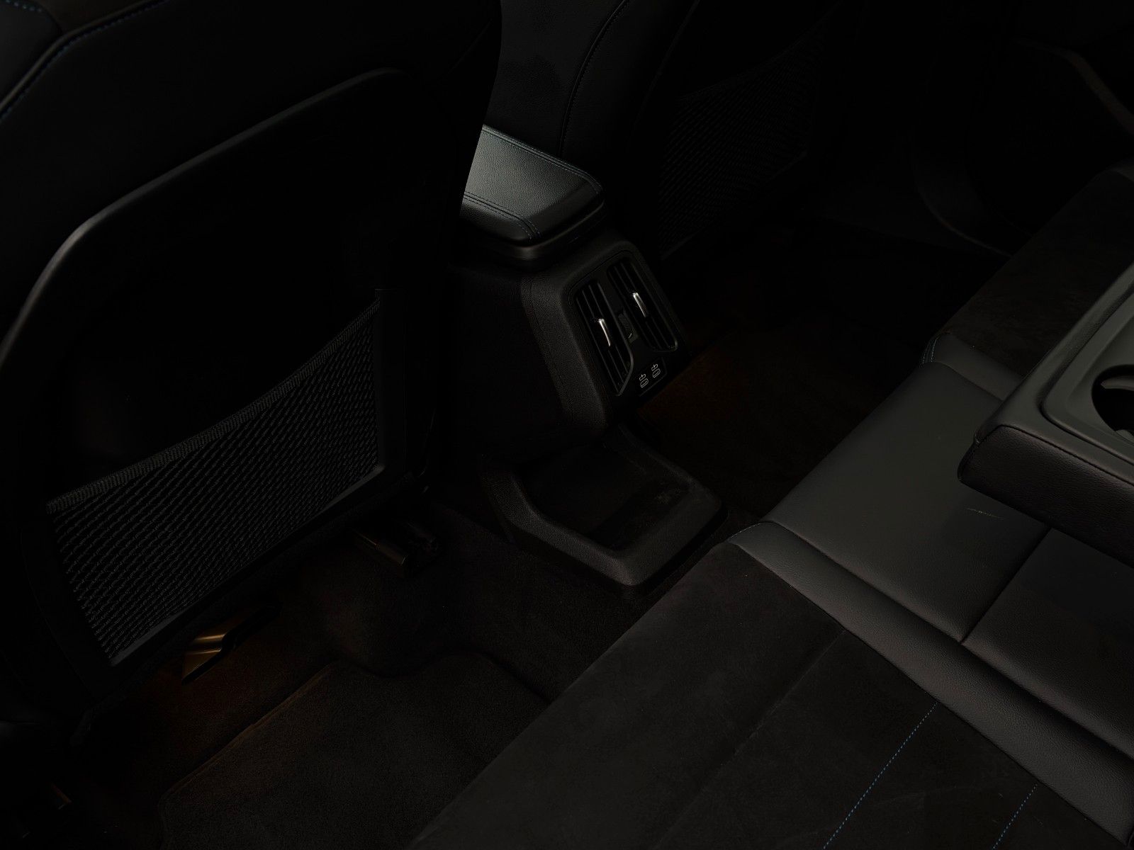 Fahrzeugabbildung BMW 223i Active Tourer M Sport Pano Massage H&K AHK