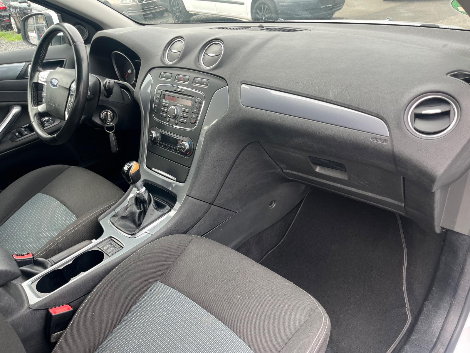 Ford Mondeo 2012 — photo 9
