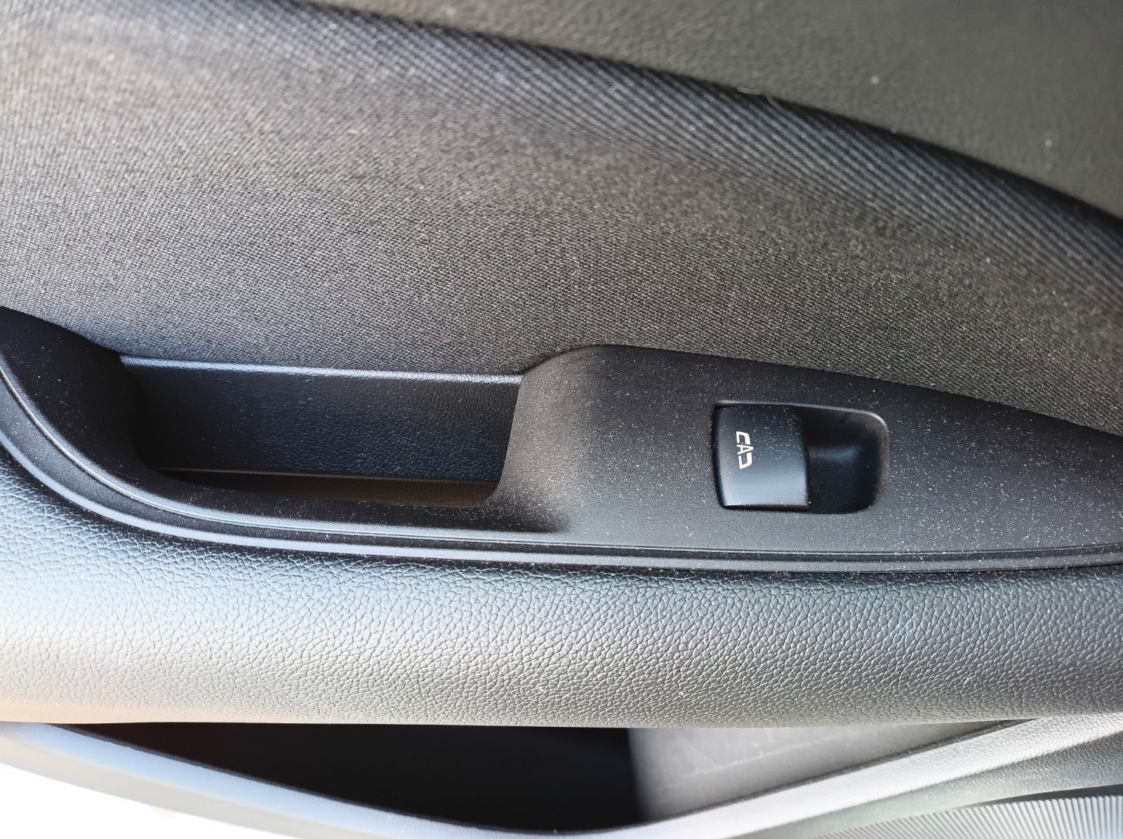 Fahrzeugabbildung Opel INSIGNIA B+SPORTSTOURER+BUSINESS+KAMERA+AHK+SH++
