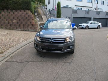 Volkswagen Tiguan - 2