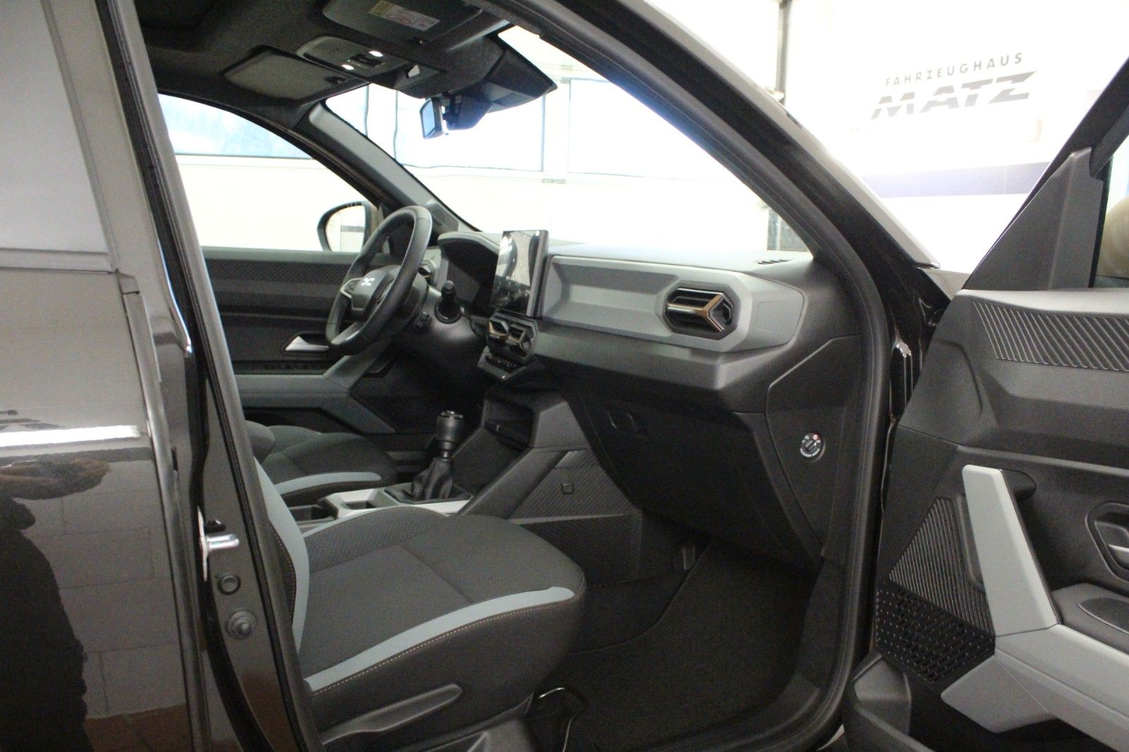 Fahrzeugabbildung Dacia Bigster mild hybrid-G 140 Extreme *Winter-Paket*