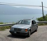 Mercedes-Benz 230 - Mercedes-Benz 230 in Stuttgart