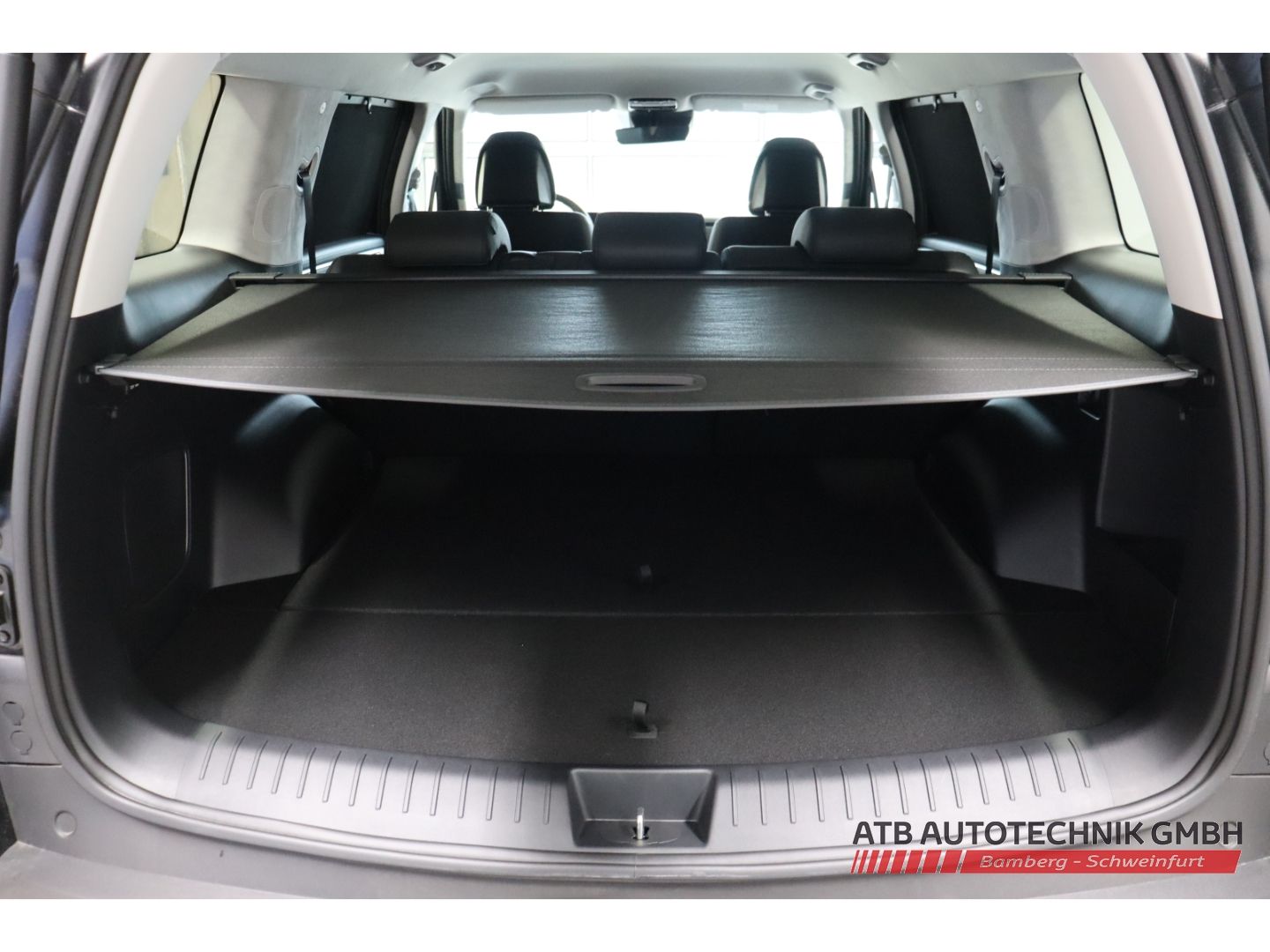 Fahrzeugabbildung Hyundai SANTA FE Signature 5-Sitzer 1.6l Hybrid 2WD Navi