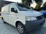 Volkswagen T5 Transporter Kasten-Kombi Kasten City - Volkswagen T5 Transporter in Chemnitz