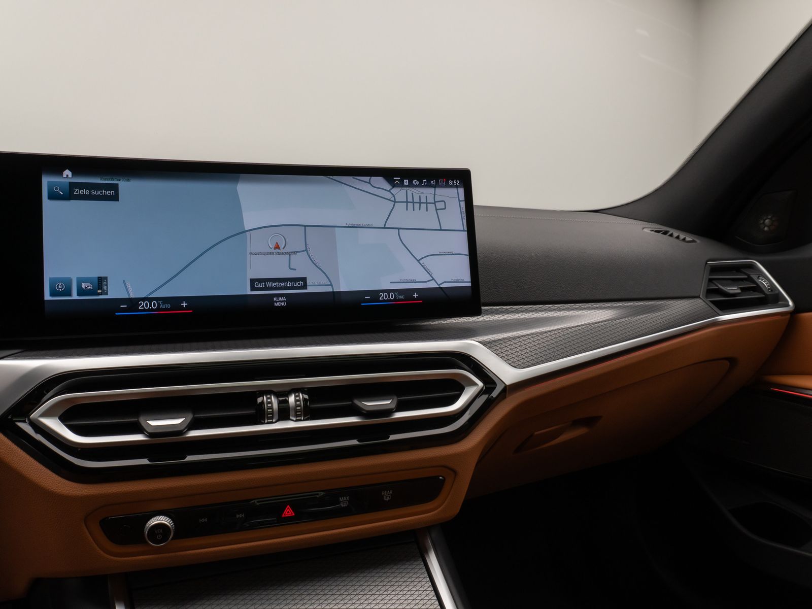 Fahrzeugabbildung BMW 330e xD M Sport Pro Panorama Kamera HUD DAB H/K