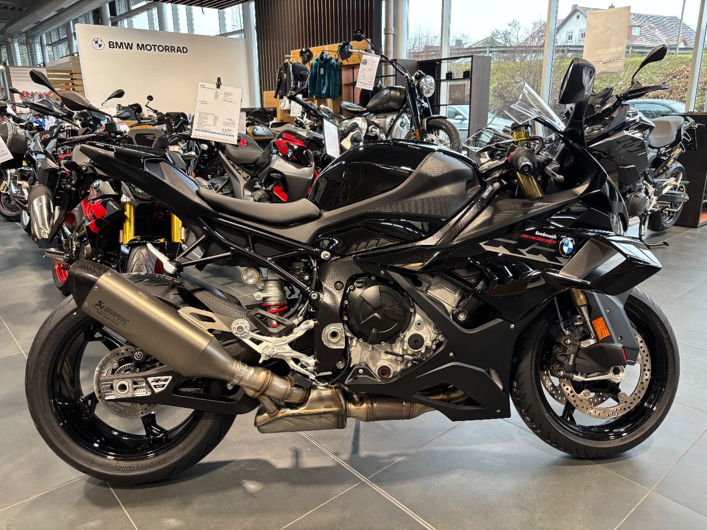 Fahrzeugabbildung BMW S 1000 RR Race- und Dynamikpaket