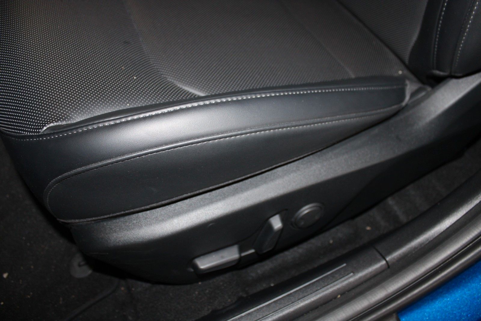 Fahrzeugabbildung Kia K4 1.6 T-GDI Sportswagon Spirit SOUND-PAKET 360°
