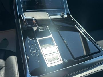 Audi Q8 - 11