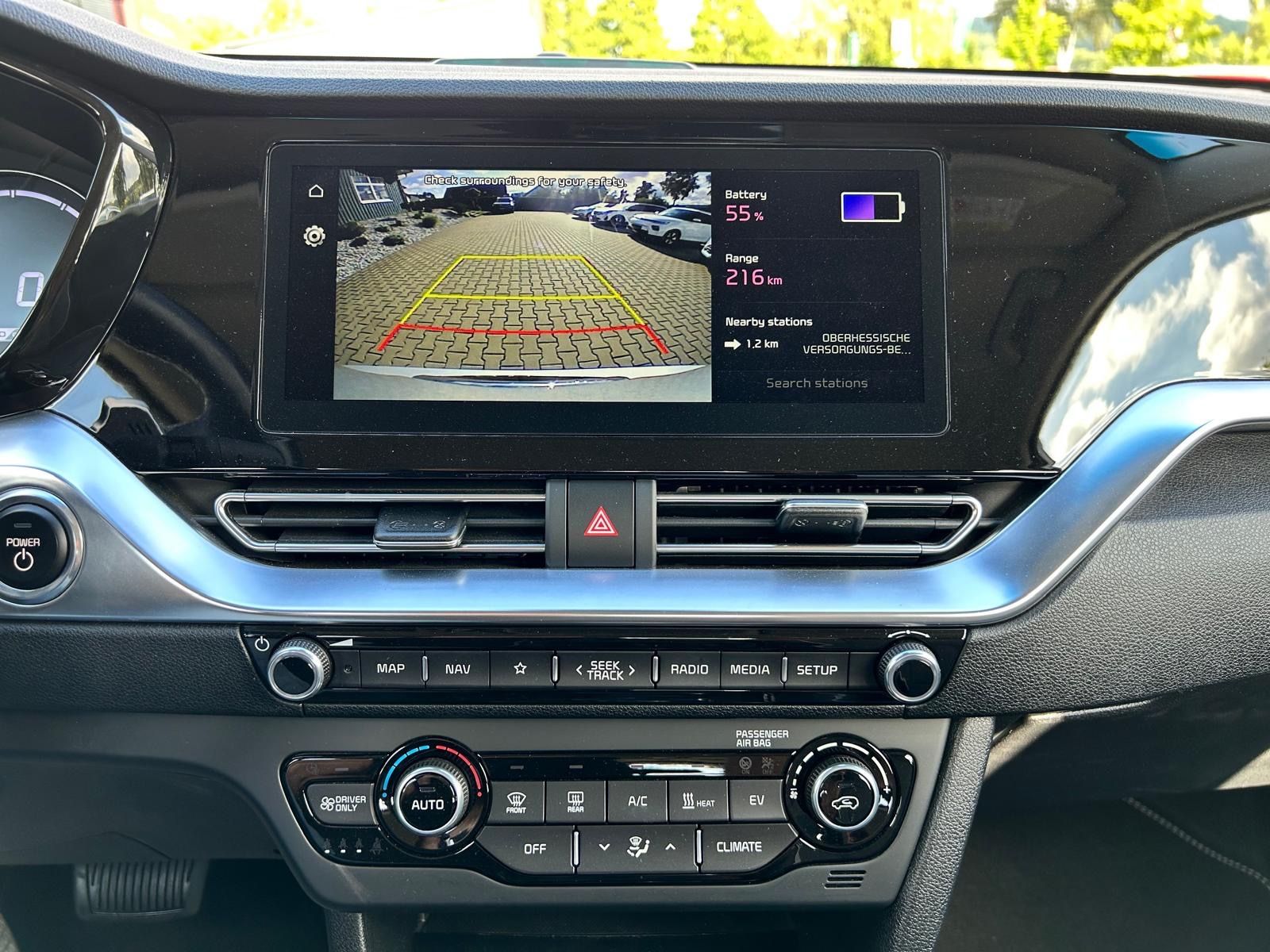 Fahrzeugabbildung Kia e-Niro°64 kWh°Leder°CCS°Kamera°1.Hand