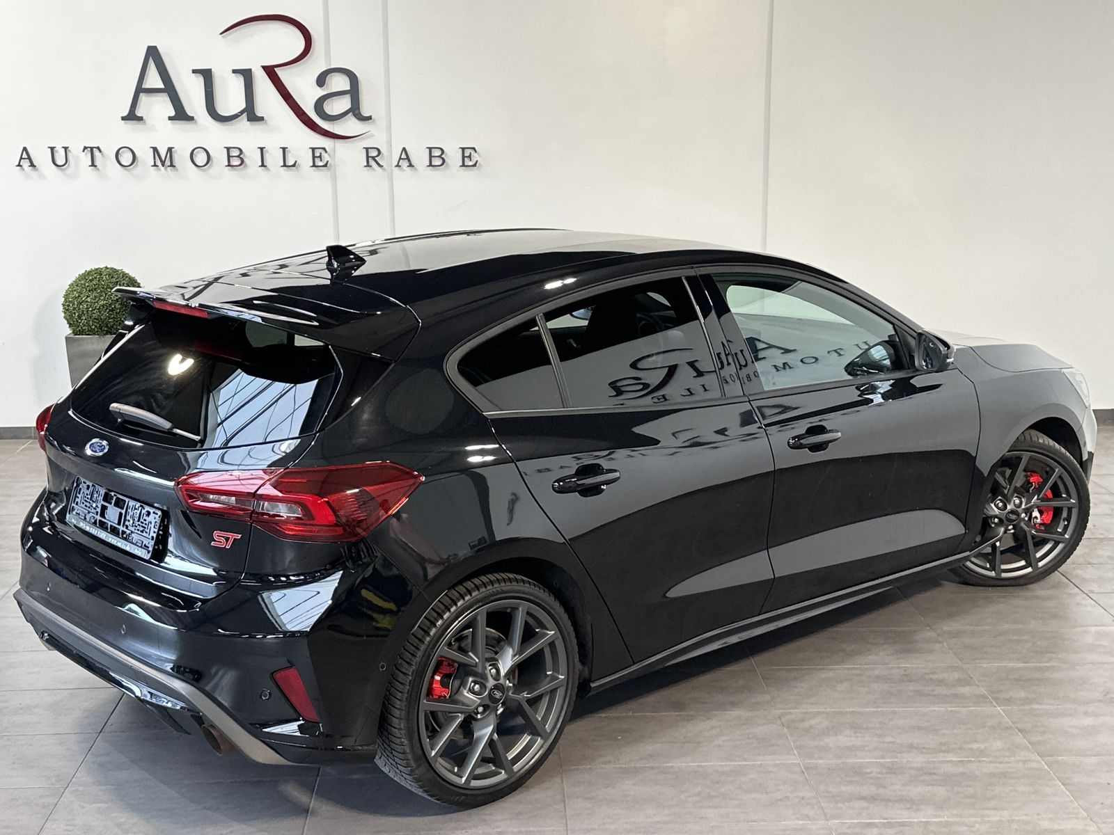 Fahrzeugabbildung Ford Focus 2.3 EB Aut. ST X NAV+LED+HUD+BANG&OLUFSEN