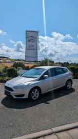 Ford Focus Automatik,88867km,Sitzh, Klima, Zahnr.neu - Ford Focus: 8.8