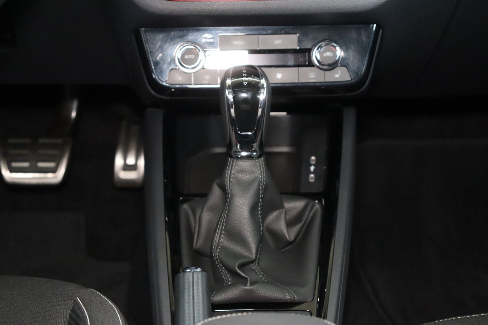 Fahrzeugabbildung SKODA Scala 1.0 TSI Sportback Monte Carlo