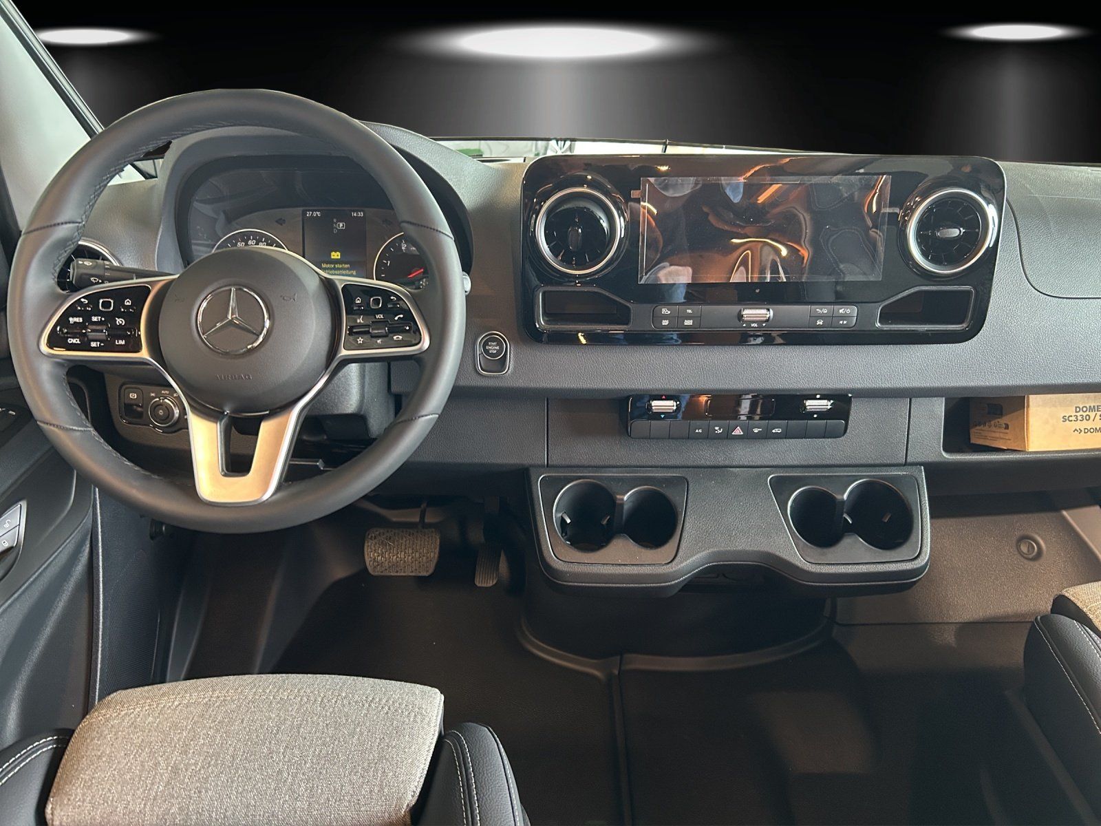 Fahrzeugabbildung Pössl Pössl Roadstar X, Trittst 4x4 LED Solar Navi