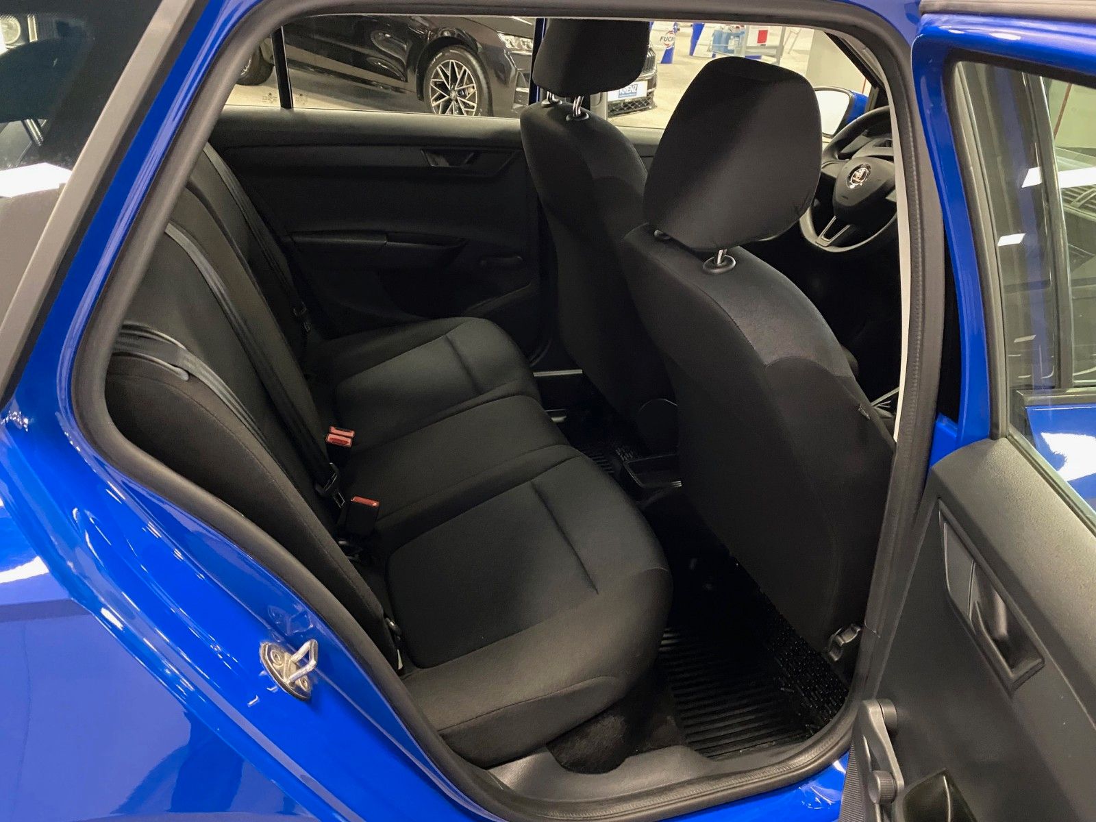 Fahrzeugabbildung SKODA Fabia 1.0 TSI Active Combi+KLIMA+GARANTIE+PDC+BC