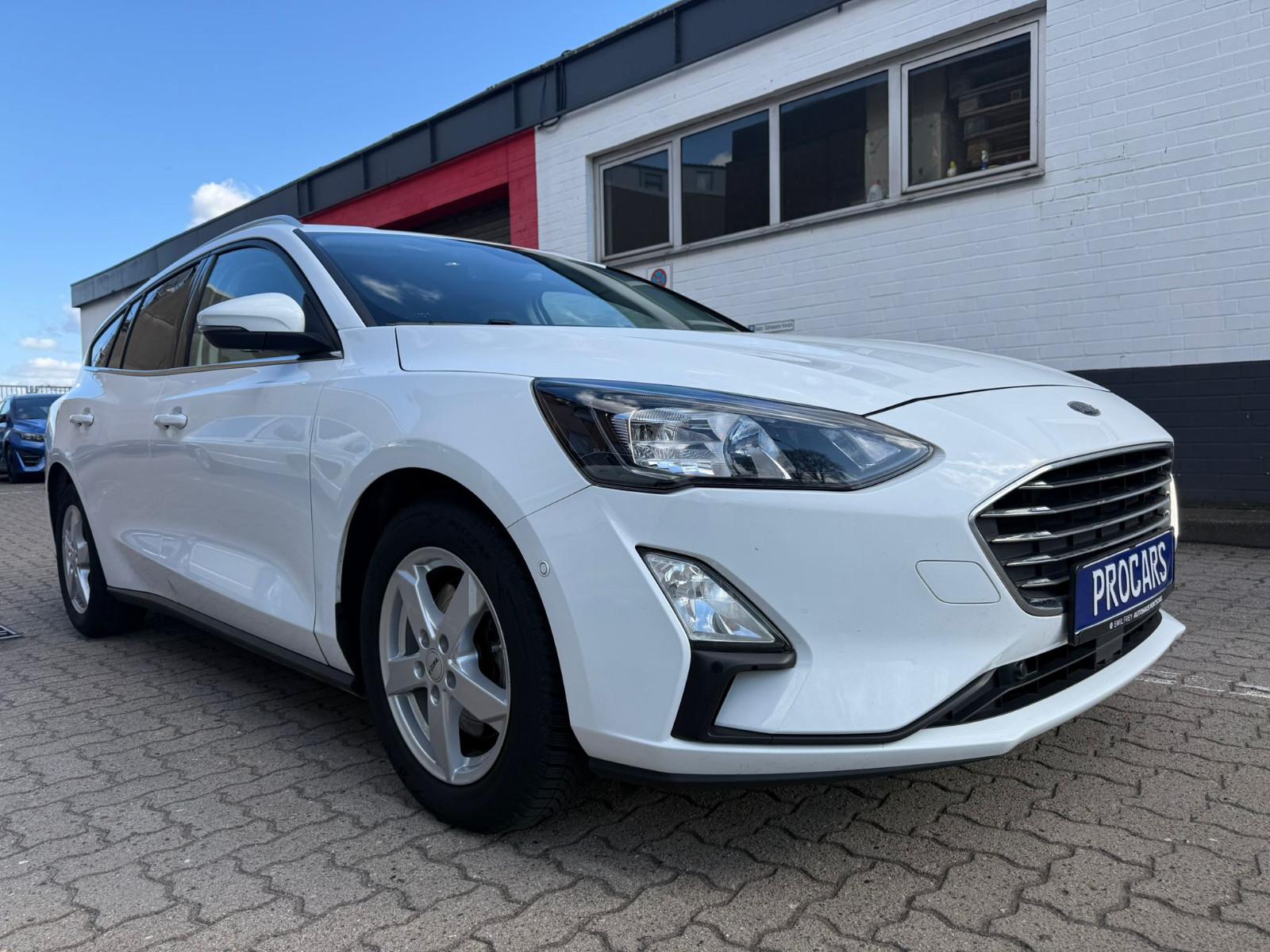 Ford Focus Titanium 1.0 AUT. NAVI*LED*R-CAM*ACC*TOTW