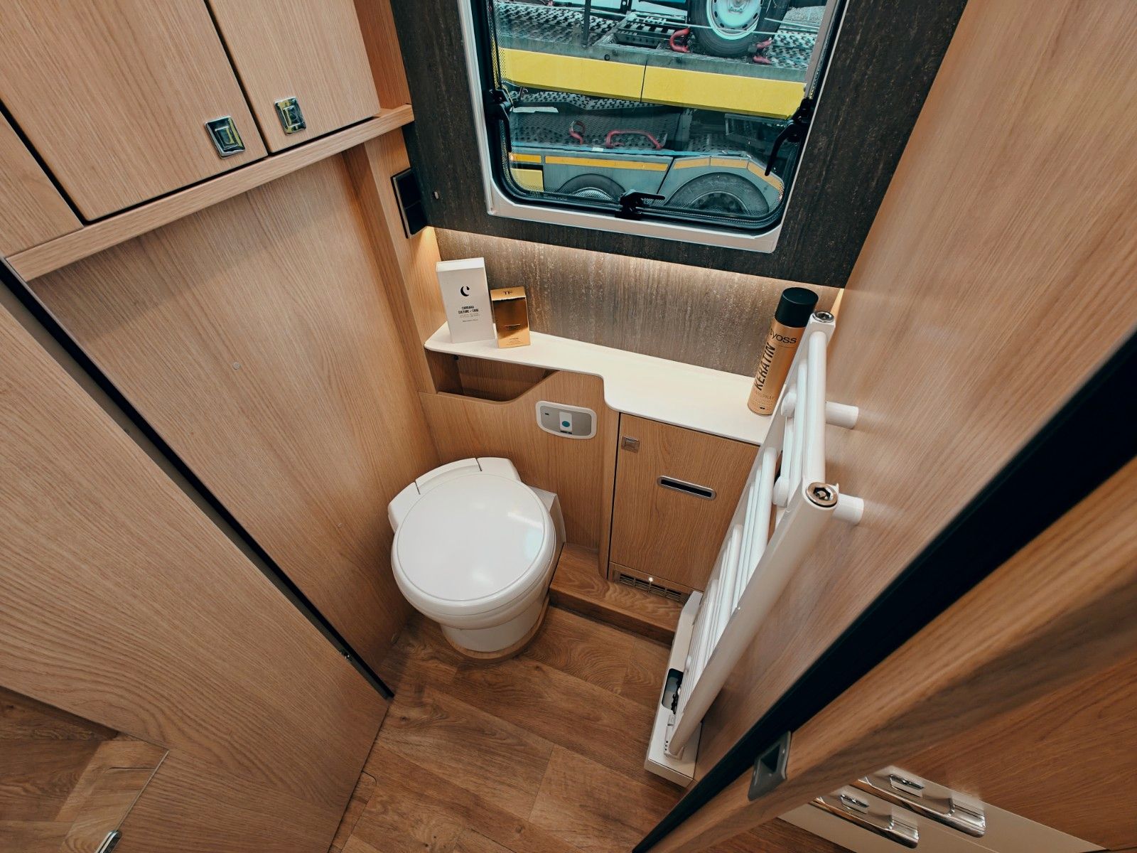 Fahrzeugabbildung HYMER / ERIBA / HYMERCAR B-KLASSE ML I 880 - NEU! MODELL 2025 - MEGA VOLL