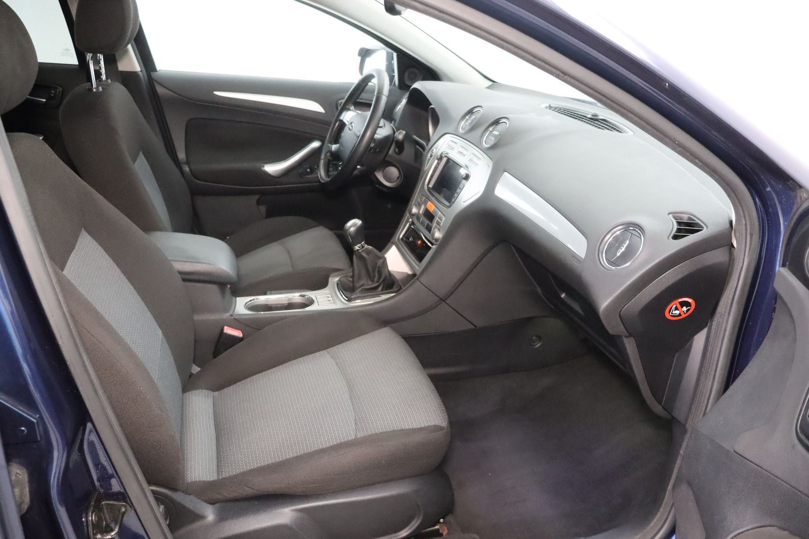 Fahrzeugabbildung Ford Mondeo Turnier 2.0 Ambiente * HU/AU neu
