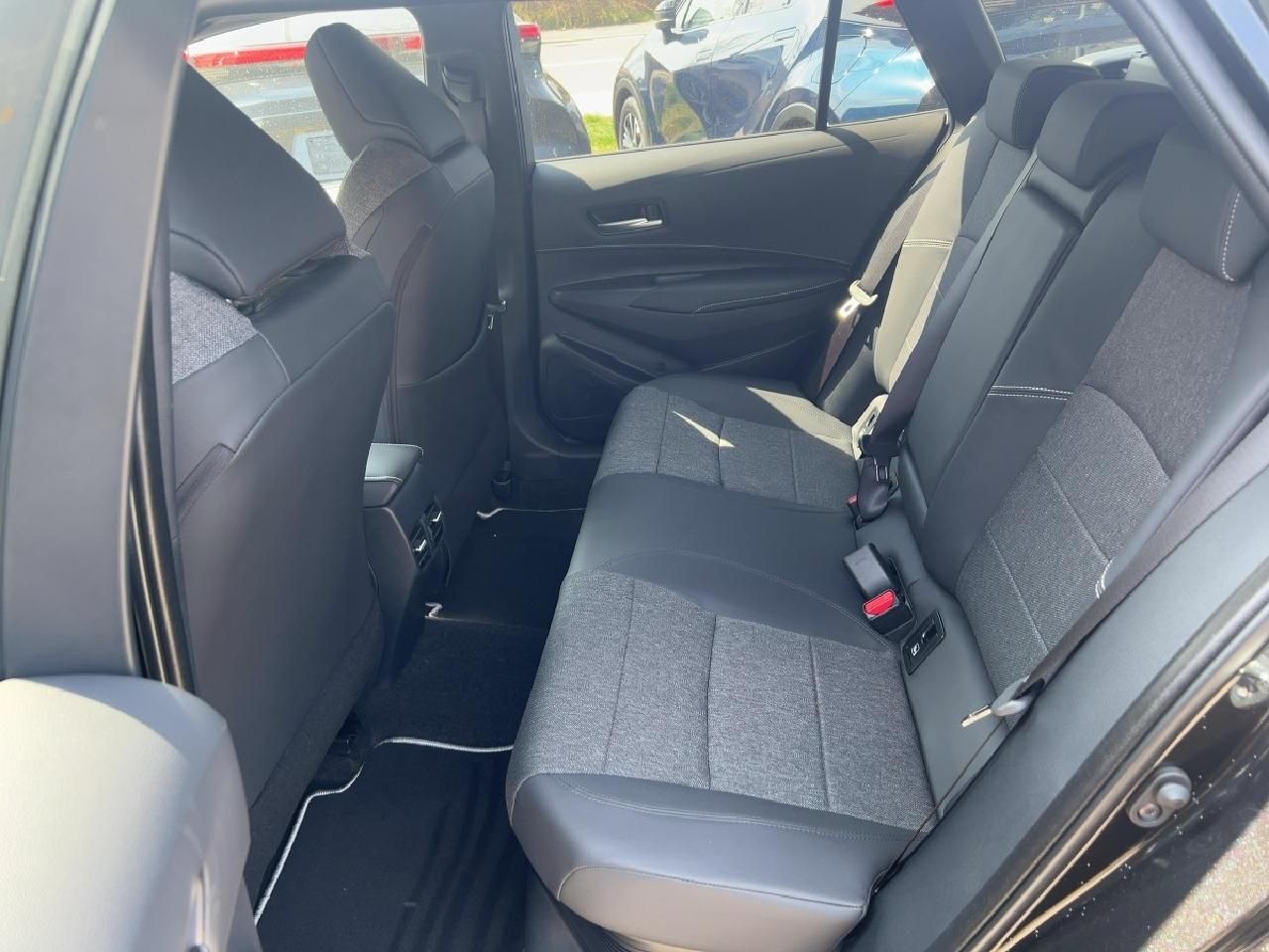 Fahrzeugabbildung Toyota Corolla TS Hyb. Teamplayer + Technik Paket TS