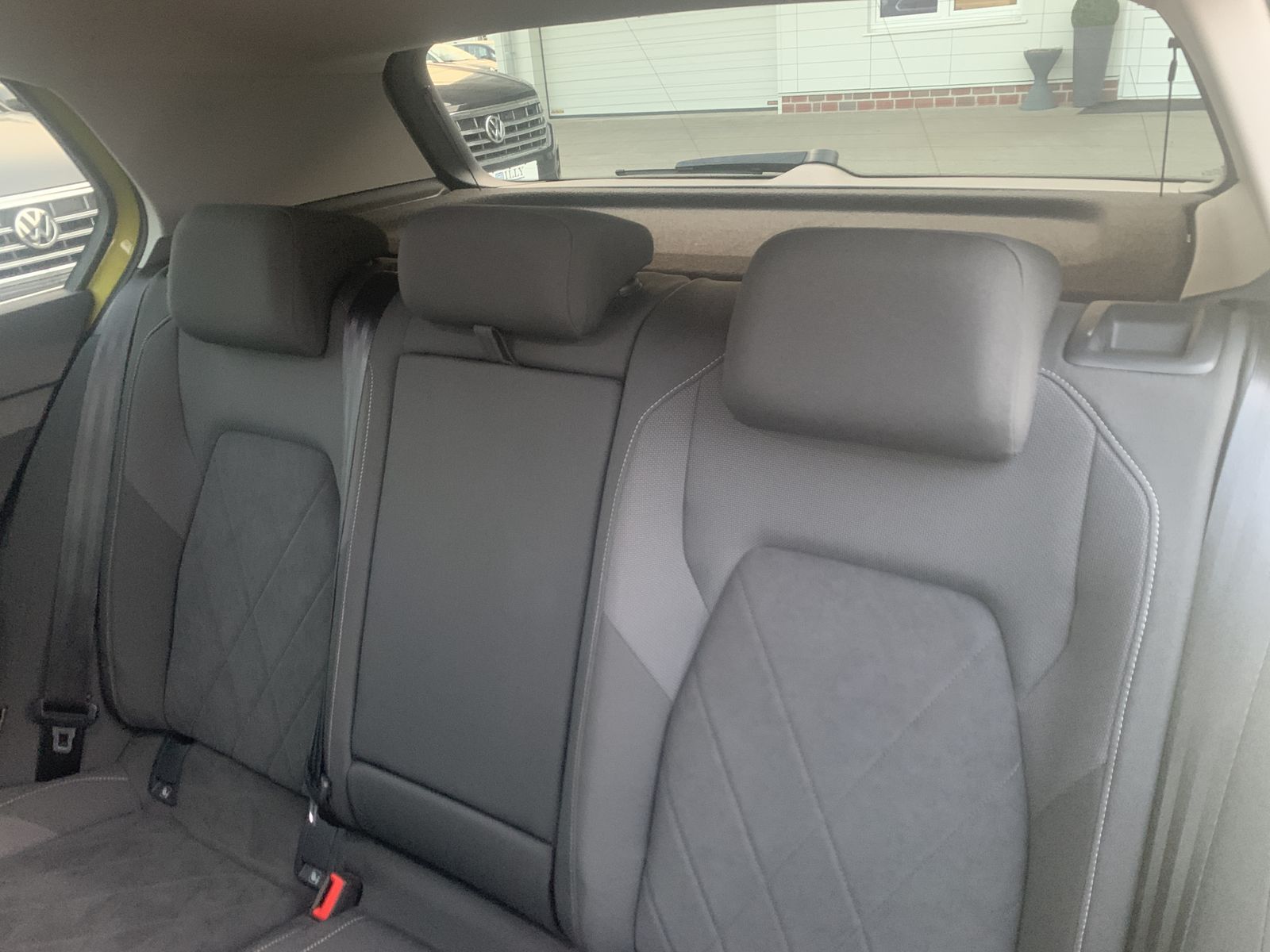 Fahrzeugabbildung Volkswagen Golf 2.0 TDI*Highline*AHK*STHZ*HeadUp*LED-Matrix