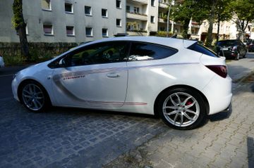 Fahrzeugabbildung Opel Astra J GTC