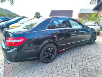 Mercedes E 220 - 6