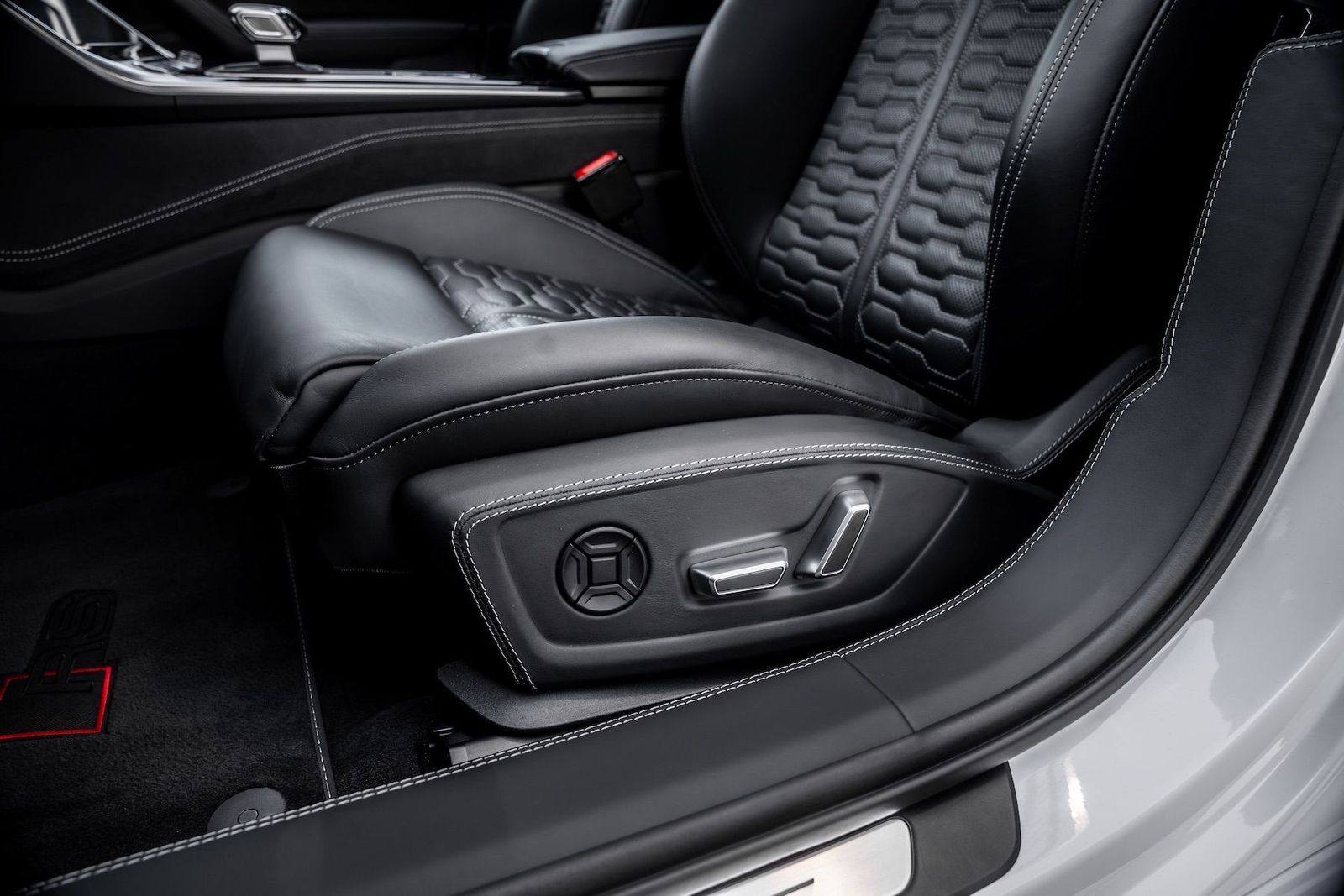 Fahrzeugabbildung Audi RS6 PERFORMANCE KERAMIK|UNIKAT|HGP|1080PS