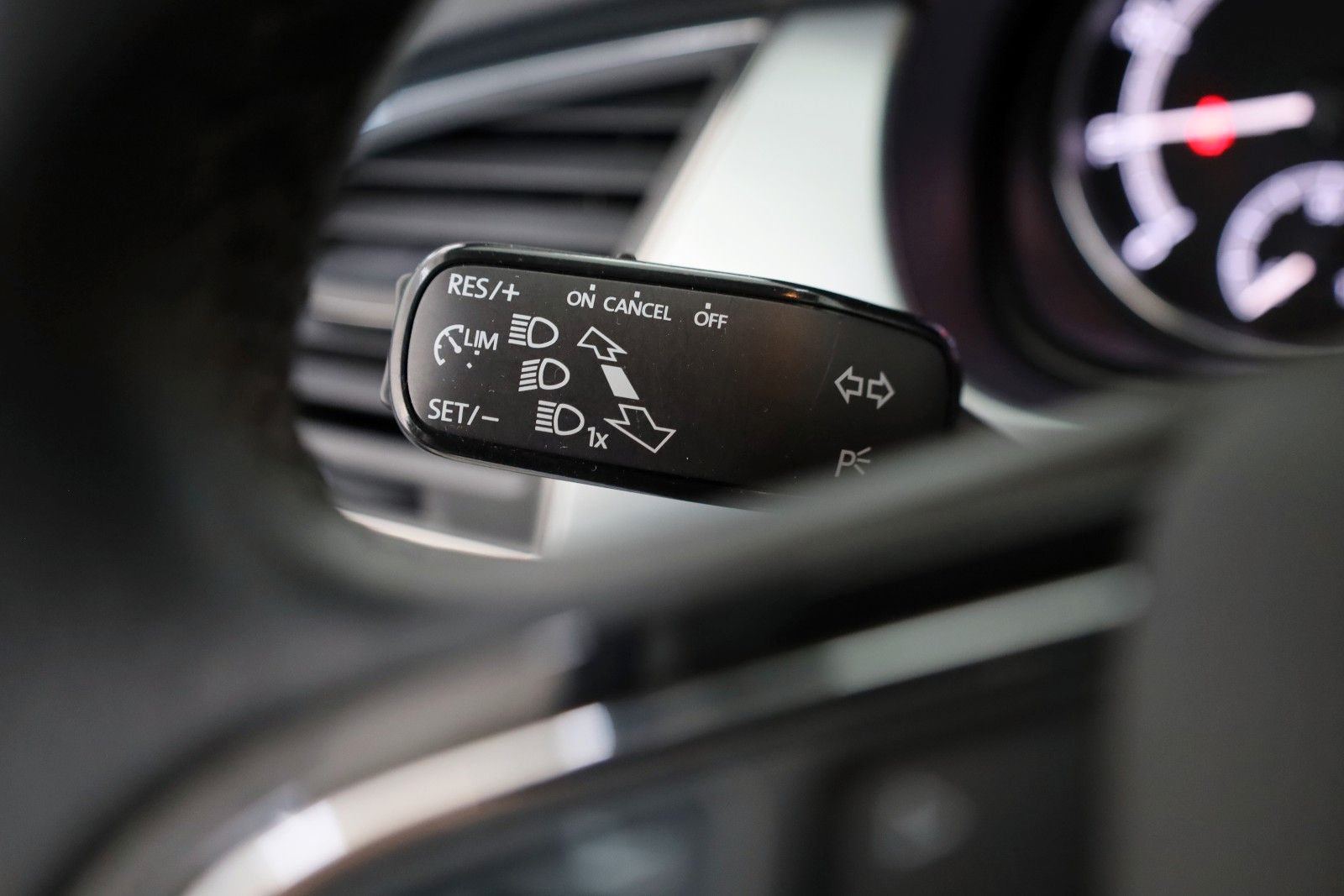 Fahrzeugabbildung SKODA Fabia Combi Ambition SH,PDC,Kamera,Apple CarPlay