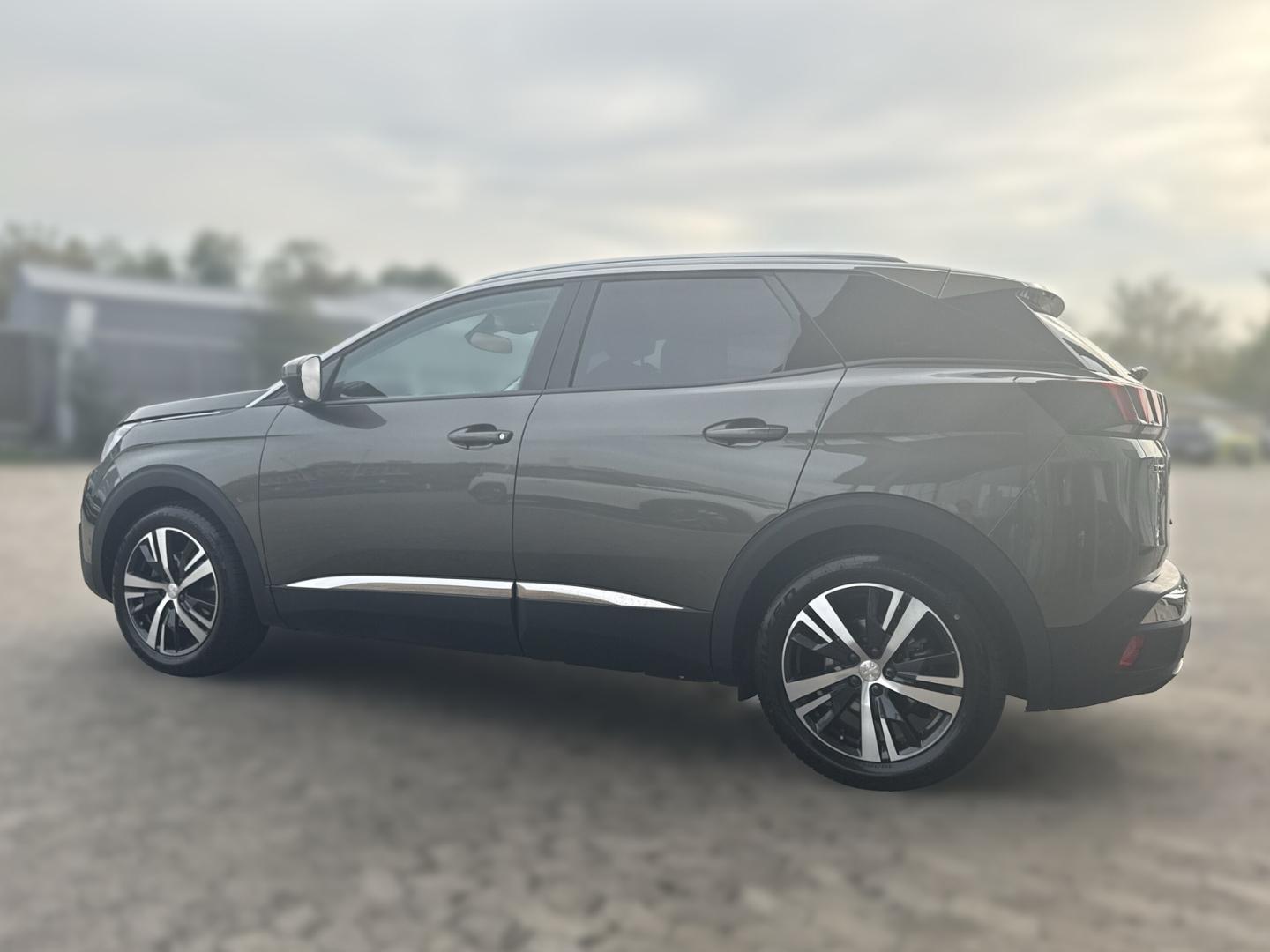 Peugeot 3008 Allure AHK-abnehmbar Navi Allwetter (neu)36