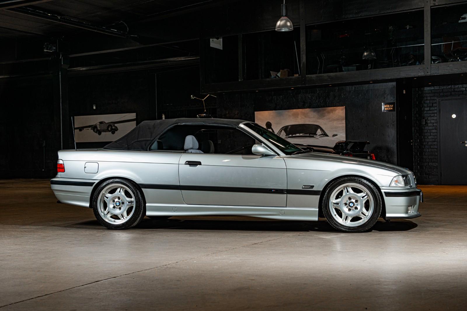 BMW 325I - CONVERTIBLE - BVM - 192 CV -
