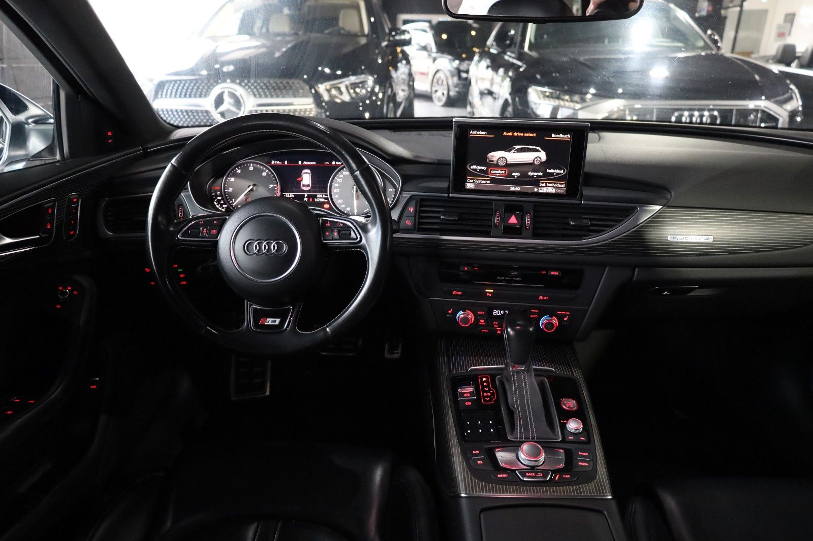 Fahrzeugabbildung Audi S6 Avant 4.0 TFSI *Panorama*Memory*K-Entry