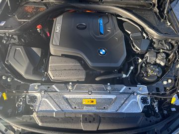 BMW 320e xDrive Touring HiFi DAB LED RFK Komfortzg.