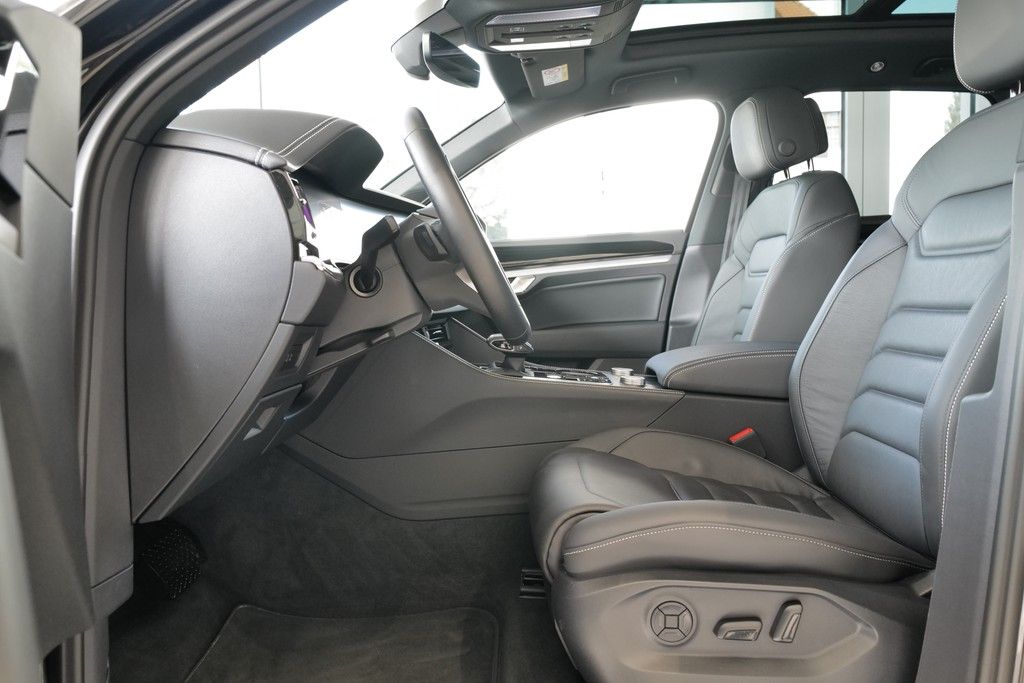 Volkswagen Touareg 3.0TDI 4Motion Leder AHK Pano StdHz 90L foto 4