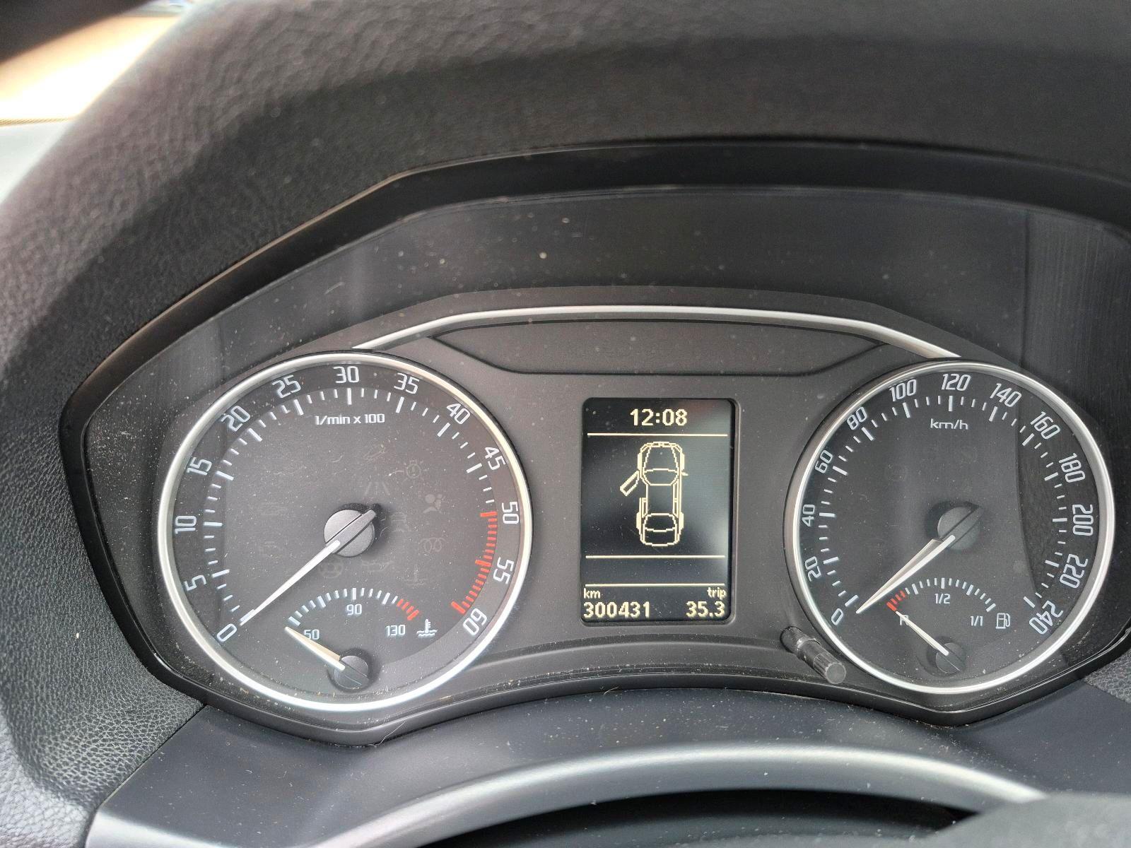 Skoda Octavia 2010 — photo 9