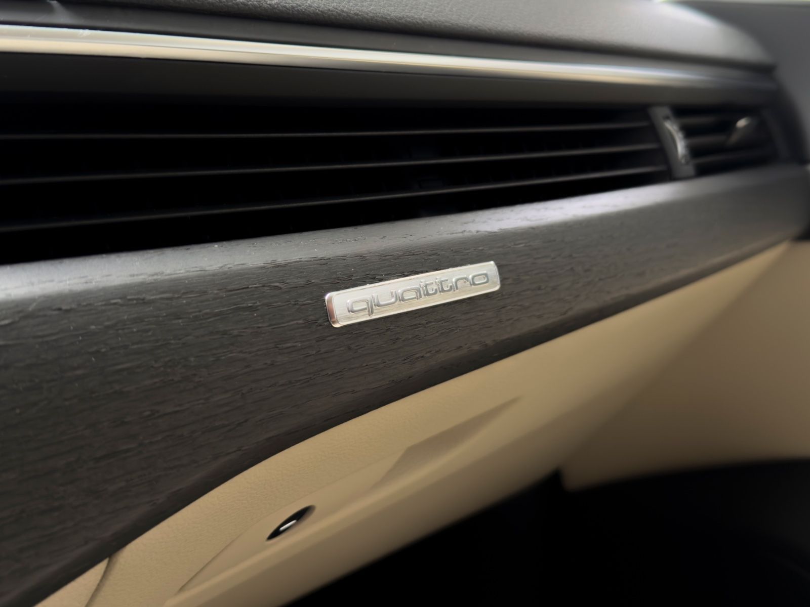 AUDI A4 — zdjęcie 33