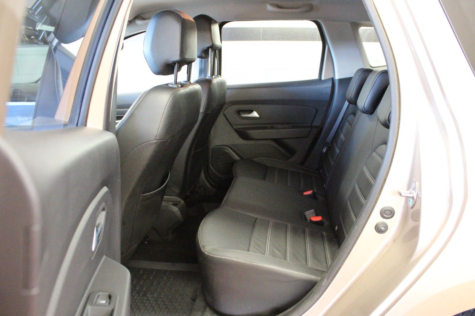 Fahrzeugabbildung Dacia Duster TCE 125 Prestige AHK*Leder *Navi