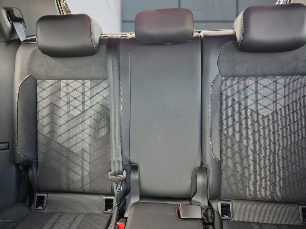 T-Cross 1.5 TSI R-Line *DSG*MATRIX*NAVI*ACC*PDC*