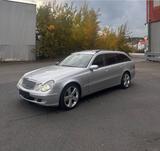 Mercedes-Benz Mercedes E270 CDI TÜV Pano MemoryKombi Anh... - Mercedes-Benz E 270: T Cdi