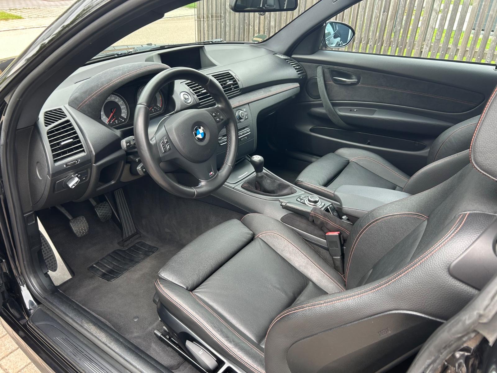BMW 1er M Coupé - Akrapovic - Scheckheft