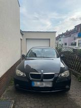 BMW E90 318i - BMW 318 aus 2006: 318i