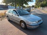Volvo V40 Kombi Tüv bis 02/27 - Volvo Gebrauchtwagen von 1998